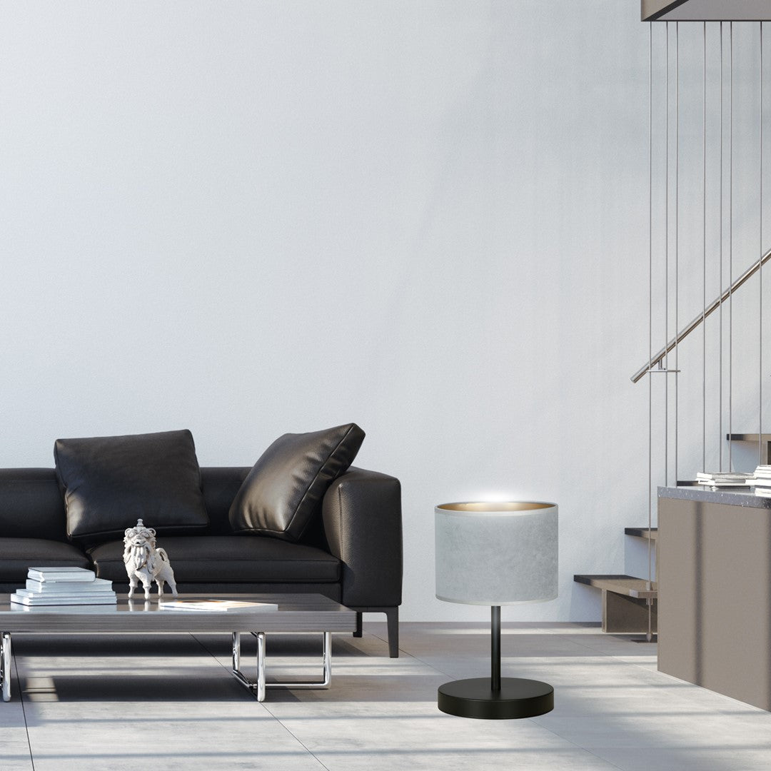 HILDE Stalinė lempa Juoda 1 - medžiagų tekstūra